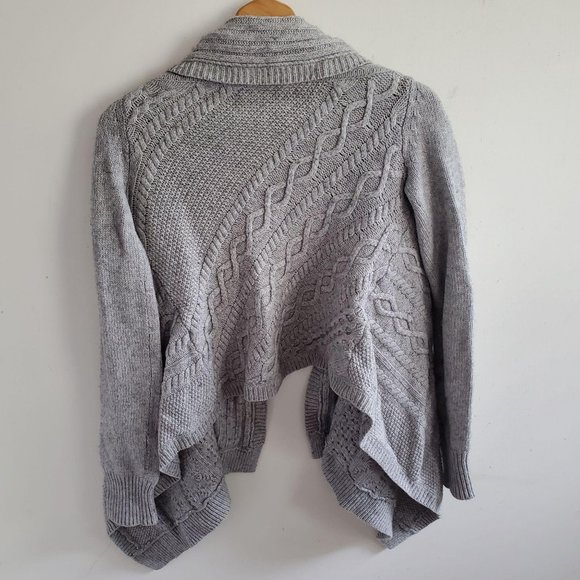 BCBG MaxAzria Gray Cable Knit Cardigan XS Asymmetric Open Front Boho Chic Layer - Picture 2 of 8